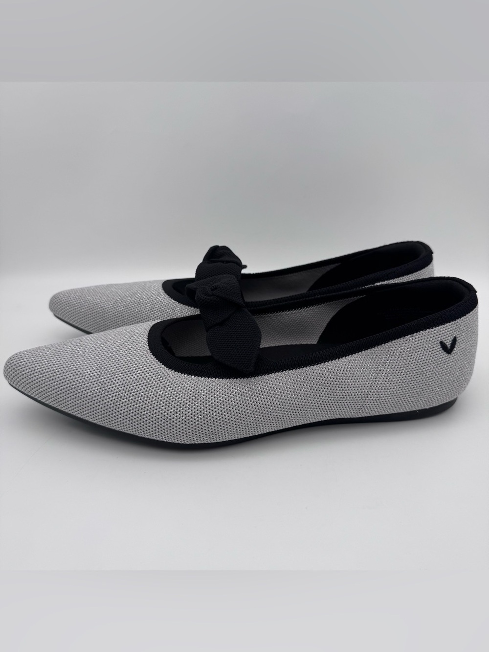 VIVAIA Addriane Pointed Toe Bow Flats Grey Women EU 41.5 US 10 NWOB